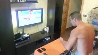 POV: It's 2007 in a hot summer day, and your older brother is playing DBZ on your Wii