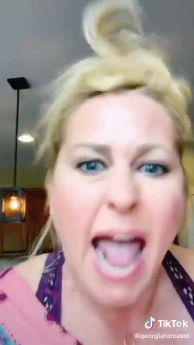 Just downloaded tiktok today & this is by far my favorite one 😂 she full sends it