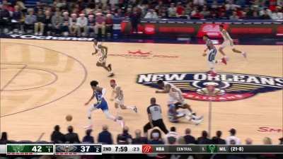 [Highlight] Jrue gets a steal leading to the Bucks rookie Beauchamp throwing an alley oop pass to Giannis