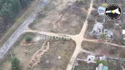 Russian infantry gets attacked by the UA 35th Marine Brigade in Krynky, Kherson. November 2023 (46.73009, 33.07730) Better quality repost