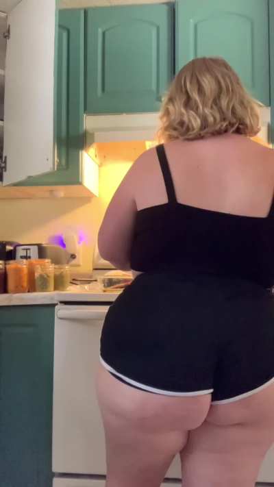 Wife material 🤗