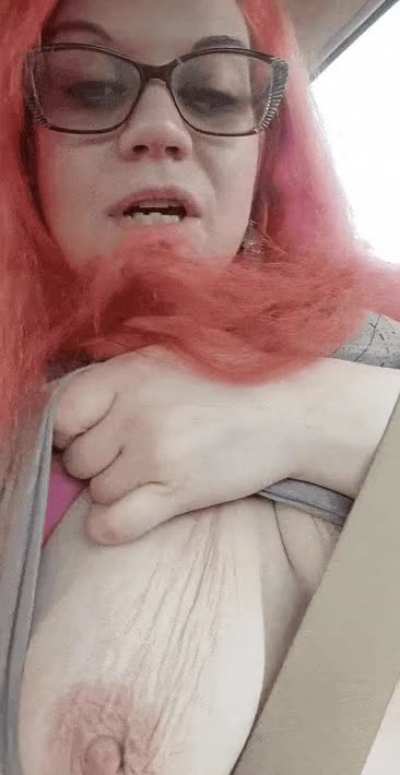 Pulling out my titties in the pet store parking lot 🤭
