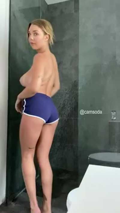 Gabbie Stripping