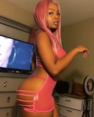 Still will fuck her brain loose 😊🍑