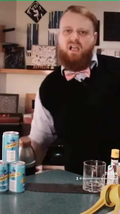 &ldquo;Flair&rdquo; bartending