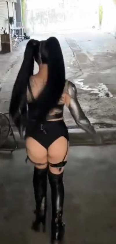 Bella Poarch 👀