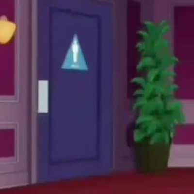 ︎