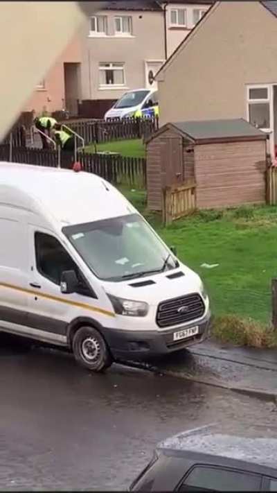 Officer has a &lsquo;Home Alone&rsquo; moment