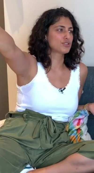 Kubra sait Close Up