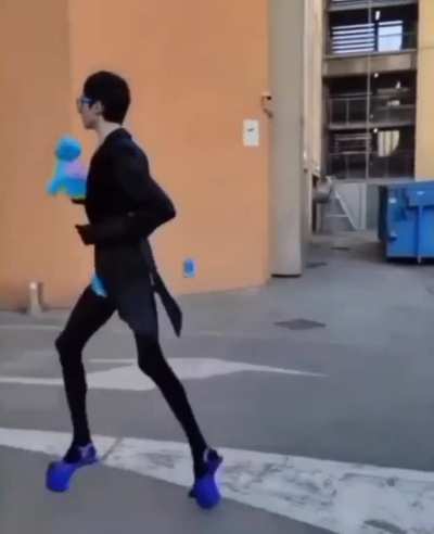 mf looks like a One Piece character