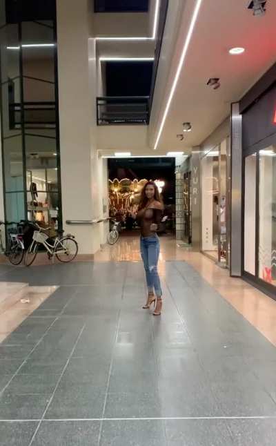 Public catwalk