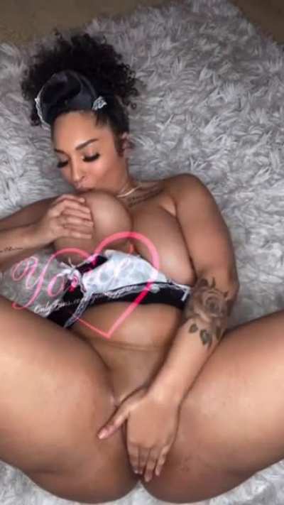 Freaky Maid 🍈🍈🍑🐱🤤😍❤️😻