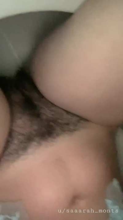 do You like redheads taking a shit?