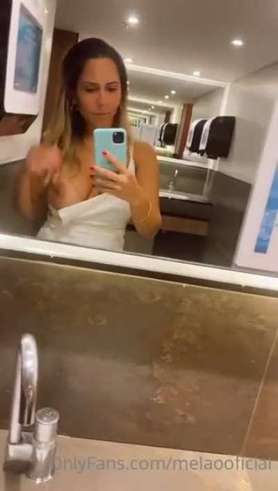 Renata Frisson (Mulher Mel&atilde;o)
