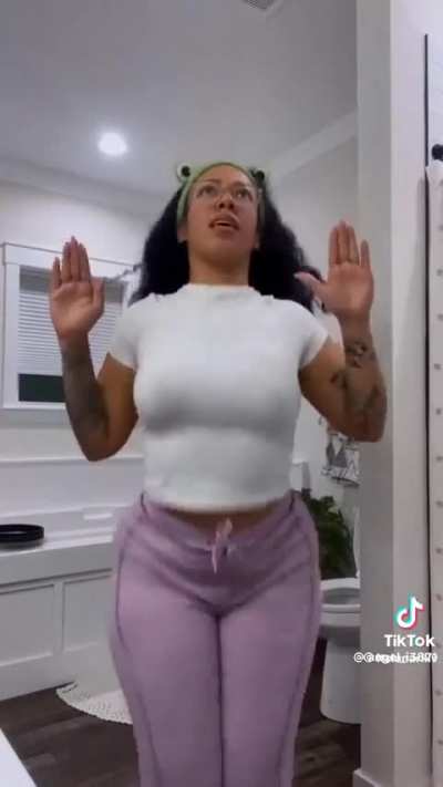 Wicked claps