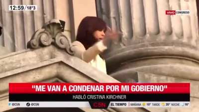 La marcha? El himno
