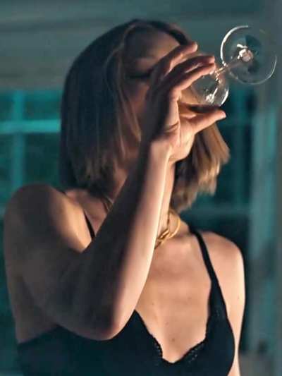 Jessica Biel, The Better Sister