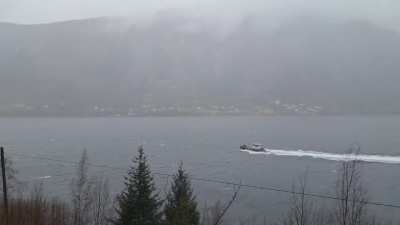 Strong winds vs. strong boat. Boat wins.