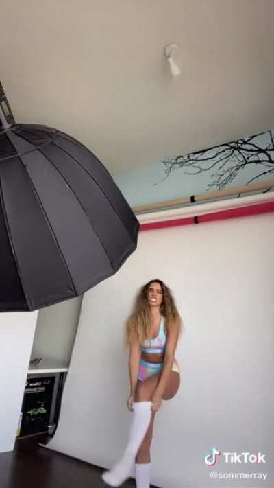New tiktok ( I&rsquo;m so horny for sommer someone give me a joi my kik is youngsosabigd