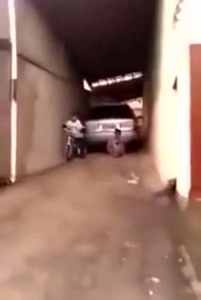 Cena impactante