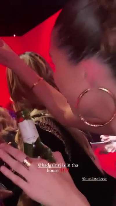 Madison's pure face of joy on seeing Rihanna "lol"