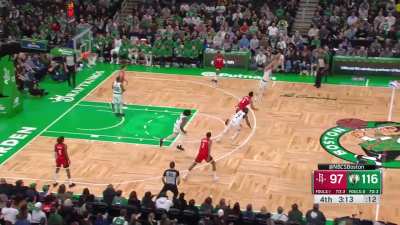 [Highlight] Jayson Tatum throws down the fastbreak windmill jam