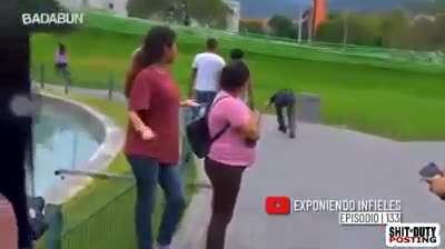 4 ayaklı feminist skci