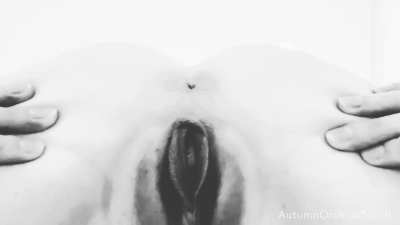 My pretty pussy is transformed into an erotic alien after a bit of light pumping&hellip; 🤍🩶🖤