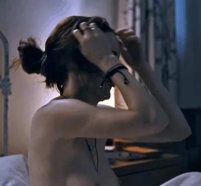 Rachel Brosnahan - "Louder Than Bombs" - 1995