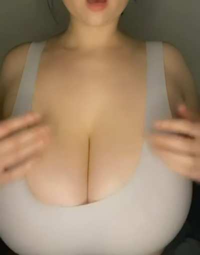 Home alone right now and would love to have someone here to suck on these