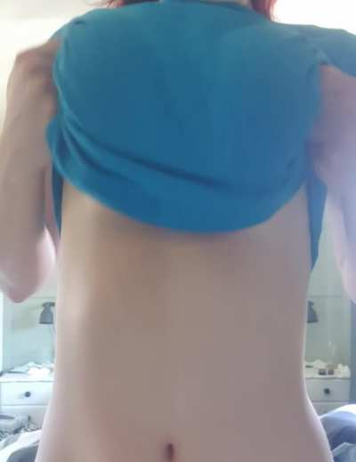 STOP!! Look at my tits! 😜