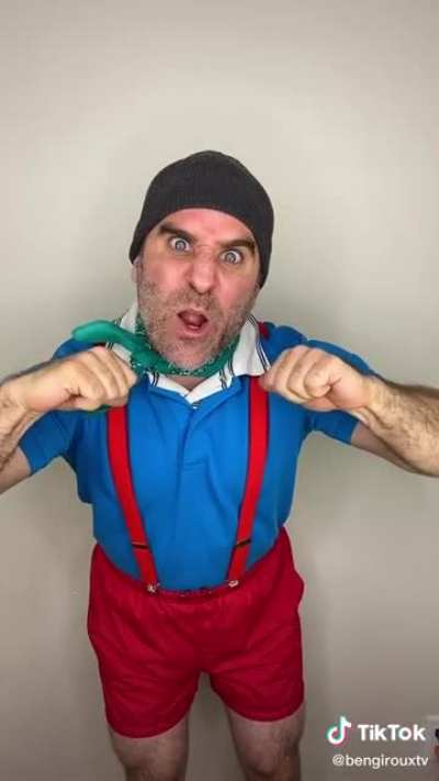 I thought this was Joaquin Phoenix at first, Joaquin, if you're reading this, I'm so sorry