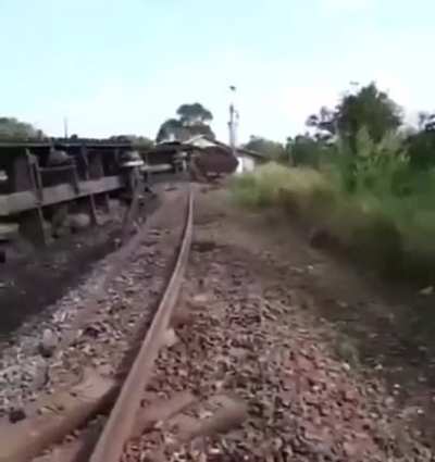 MANO.