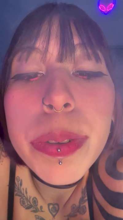Pov: I&rsquo;m flirting with you with the smoke