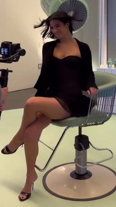 Leggy mommy