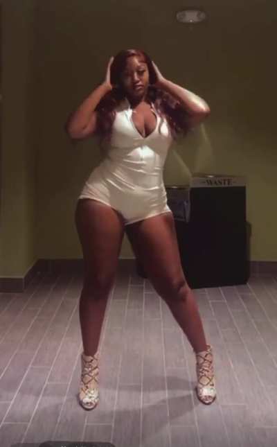 Thighs for days