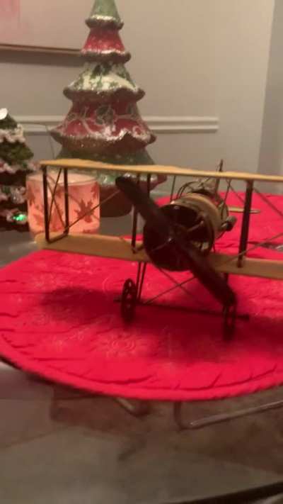 Can anyone identify this plane and tell me the year it&rsquo;s from?