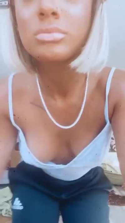 👀