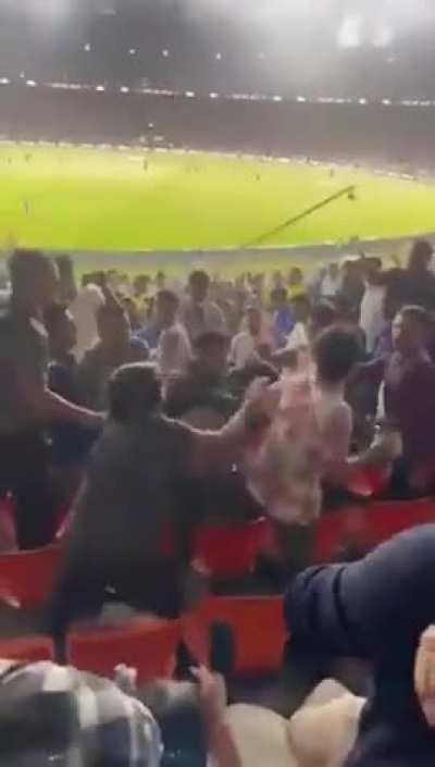 Hardik fan beaten