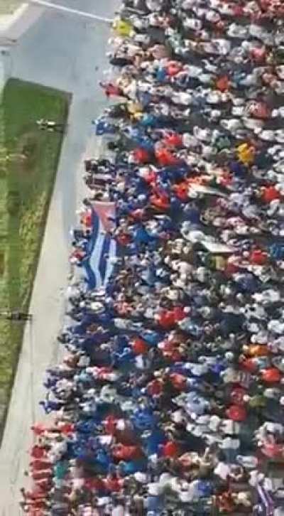Cubans take to the streets in MASSES to defend the revolution and socialism