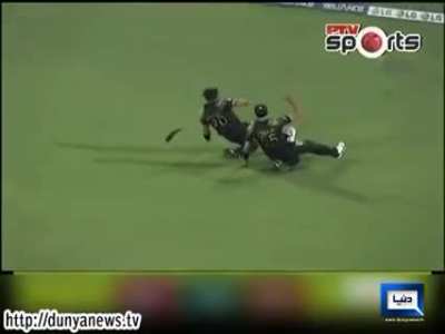 Synchronized fielding. (Olympics edition).