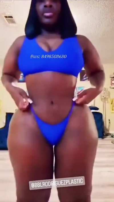 Anyone know who this is? used to follow her on tiktok but forgot her username 🤦&zwj;♂️