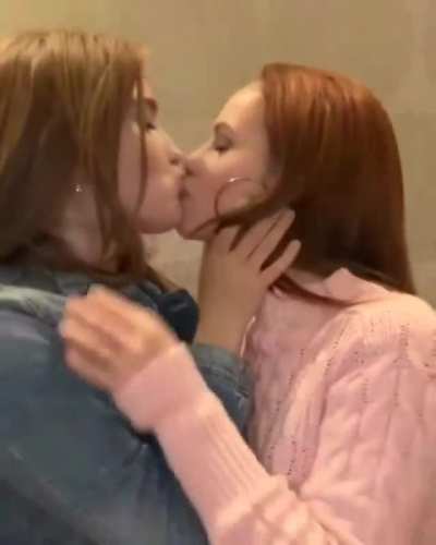 Jia Lissa &amp;amp; Ella Hughes