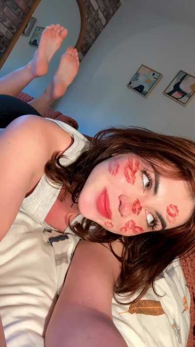 @vaineviolette