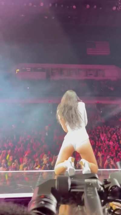 Dua Lipa