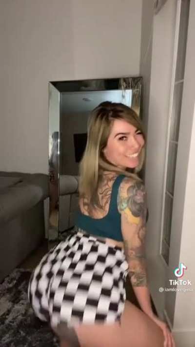 That is grade A Vietnamese ass
