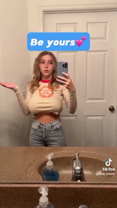 @zooe_moore