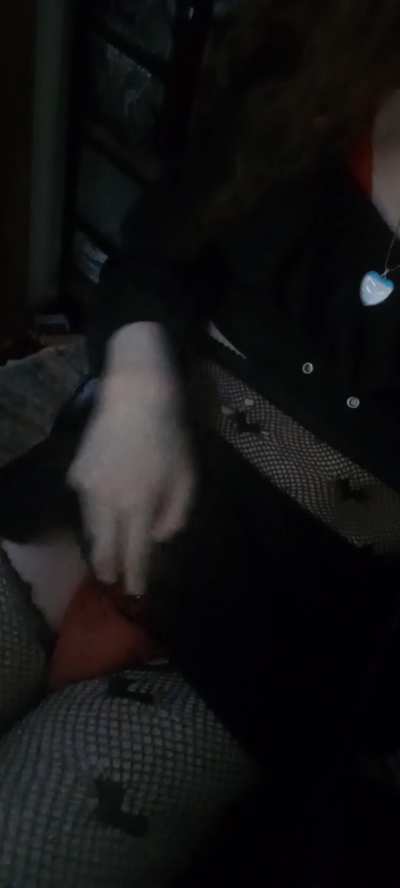 would anyone wanna goon with a horny trans girl like me?
