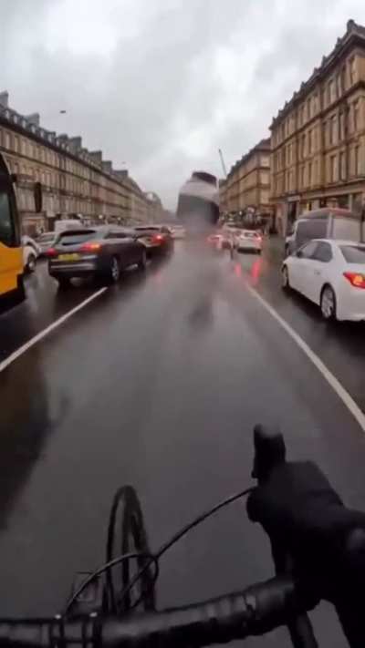 Is this AI? or this is just how cyclists drive in the UK