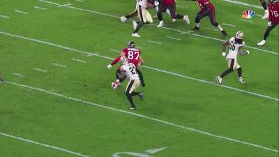 [Highlight] Pass interference committed on Gronk saves the Buccaneers Drive on 4th and 4